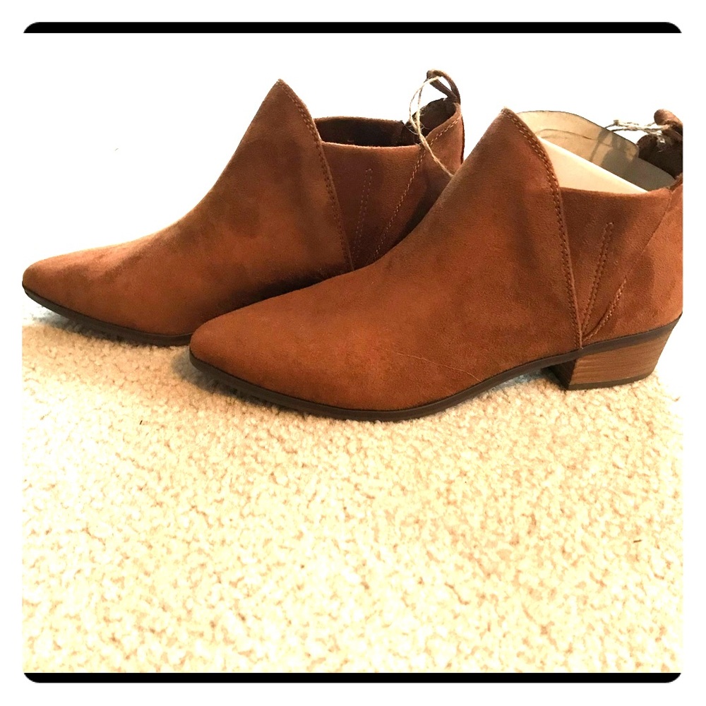 American Eagle chestnut brown boots